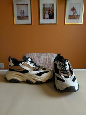 Steve Madden Sneakers White Black Tan Size 9